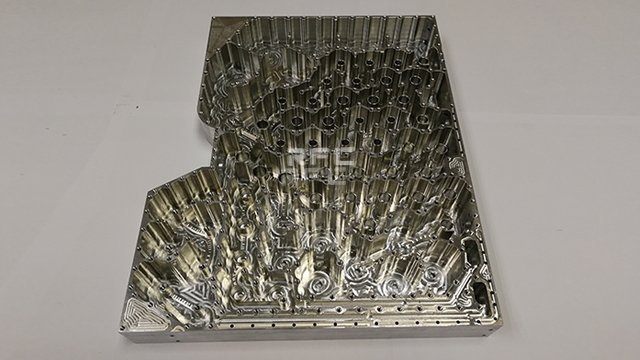 大型龍門銑加工技術突破，推動制造業邁向高質量發展